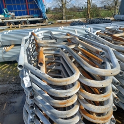 15 Stück gebr. 2" Liegeboxenbügel Länge: 2,25 m Cc: 0,94 m S411